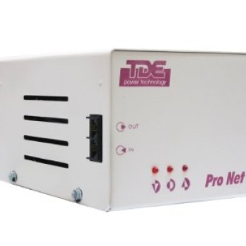 Regulador de Voltaje Pro Net T1621 - 1000W - 4 Contactos - 120V - Metal - T1621