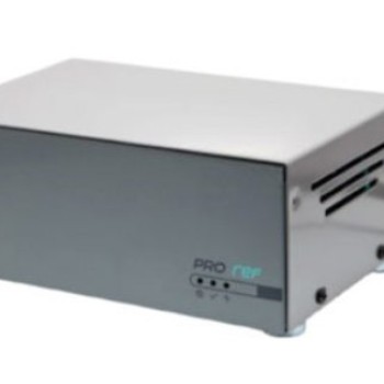 Regulador de Voltaje TDE 2000W 1 Contacto Metal Modelo T1695 D